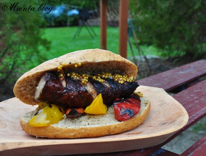 hotdoggrill - Grillowana kiełbasa z papryką