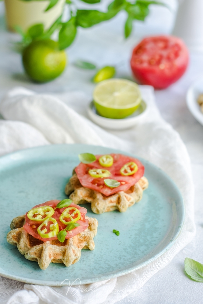 bezglutenowe gofry limonkowo bazyliowe w wersji na slono i slodko 2 - Bezglutenowe gofry limonkowo-bazyliowe w wersji na słono i słodko