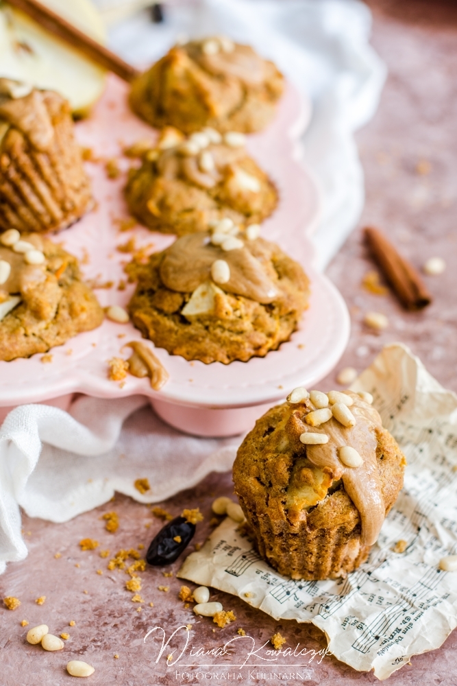 pelnoziarniste muffinki marchewkowo jablkowe 3 - Pełnoziarniste muffinki marchewkowo-jabłkowe z kremem orzechowym