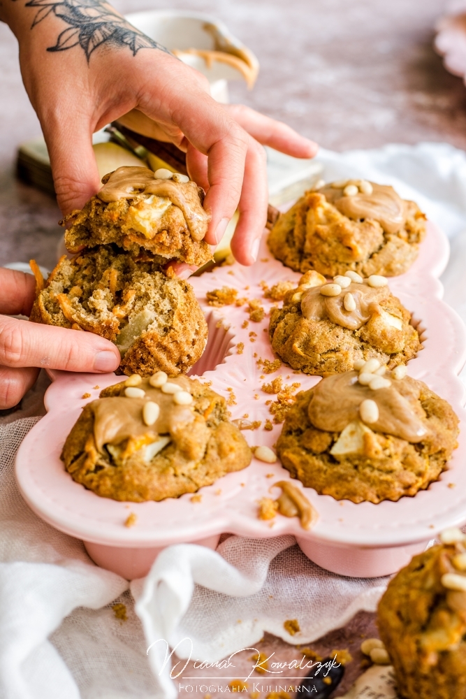 pelnoziarniste muffinki marchewkowo jablkowe 8 - Pełnoziarniste muffinki marchewkowo-jabłkowe z kremem orzechowym