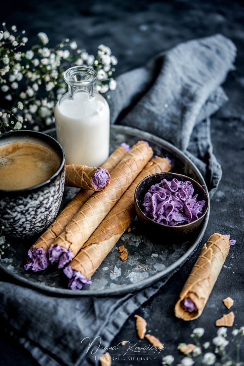 maslane rurki z mascarpone i jagodami fotograf zywnosci blog kulinarny tarnobrzeg sandomierz 2 1 - Maślane rurki z mascarpone i jagodami