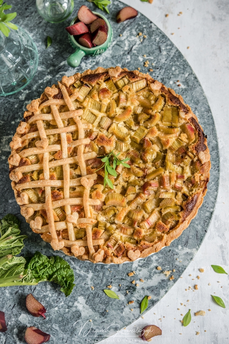 tarta z masa marcepanowa i rabarbarem 2 - Tarta z masą marcepanową i rabarbarem