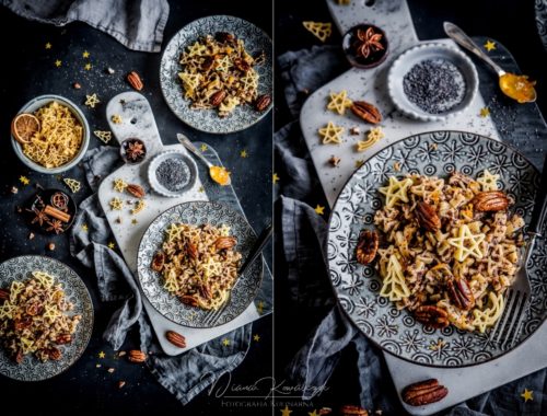 makaron z makiem konfitura z pomaranczy i orzechami pekan w miodzie cynamonowym fotograf tarnobrzeg fotografia kulinarna stylista zywnosci sandomierz 1 500x380 - Makaron z makiem, konfiturą z pomarańczy i orzechami pekan w miodzie cynamonowym