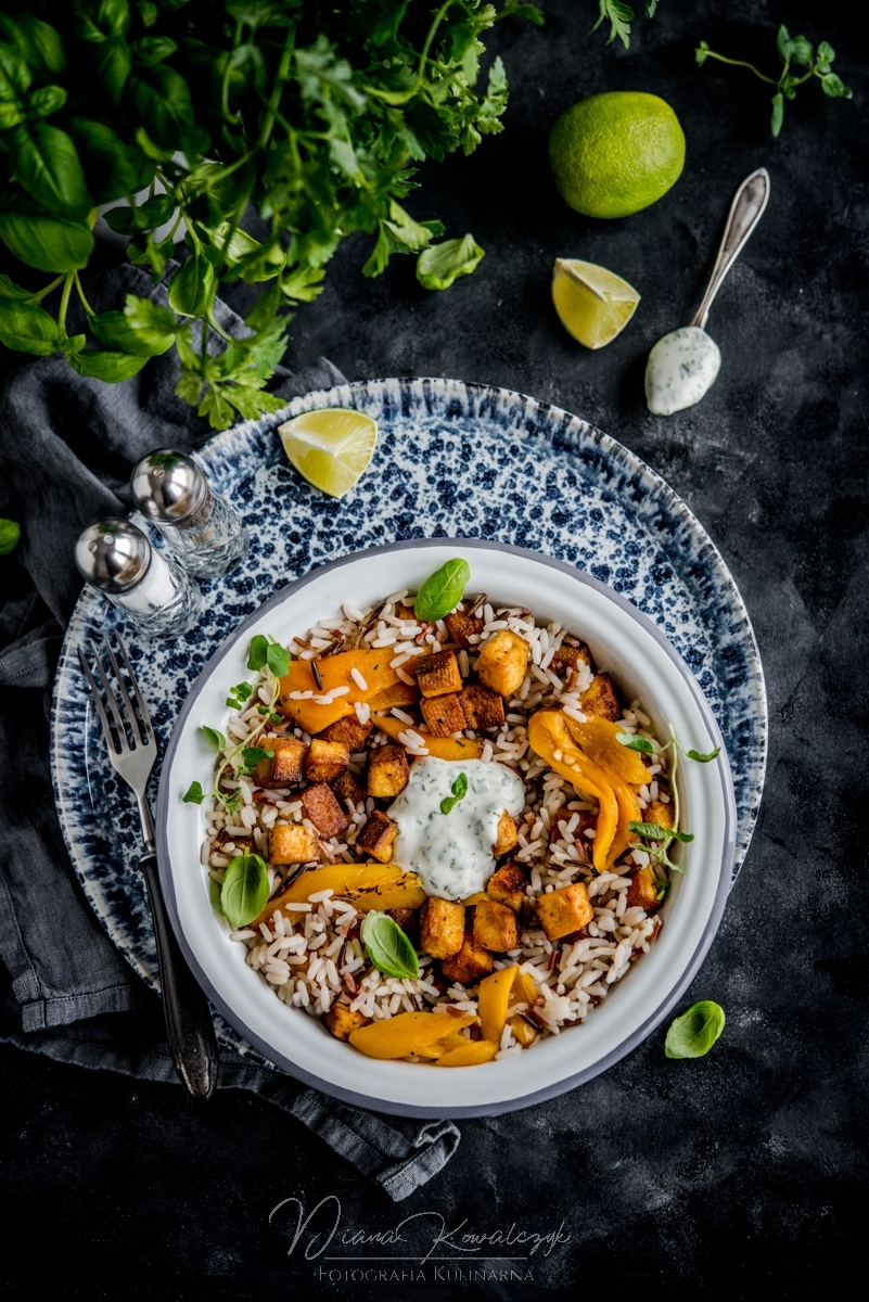 kolorowy ryz z pieczonym tofu grillowana papryka i majonezem limonkowo ziolowym 6 - Kolorowy ryż z pieczonym tofu, grillowaną papryką i majonezem limonkowo-ziołowym