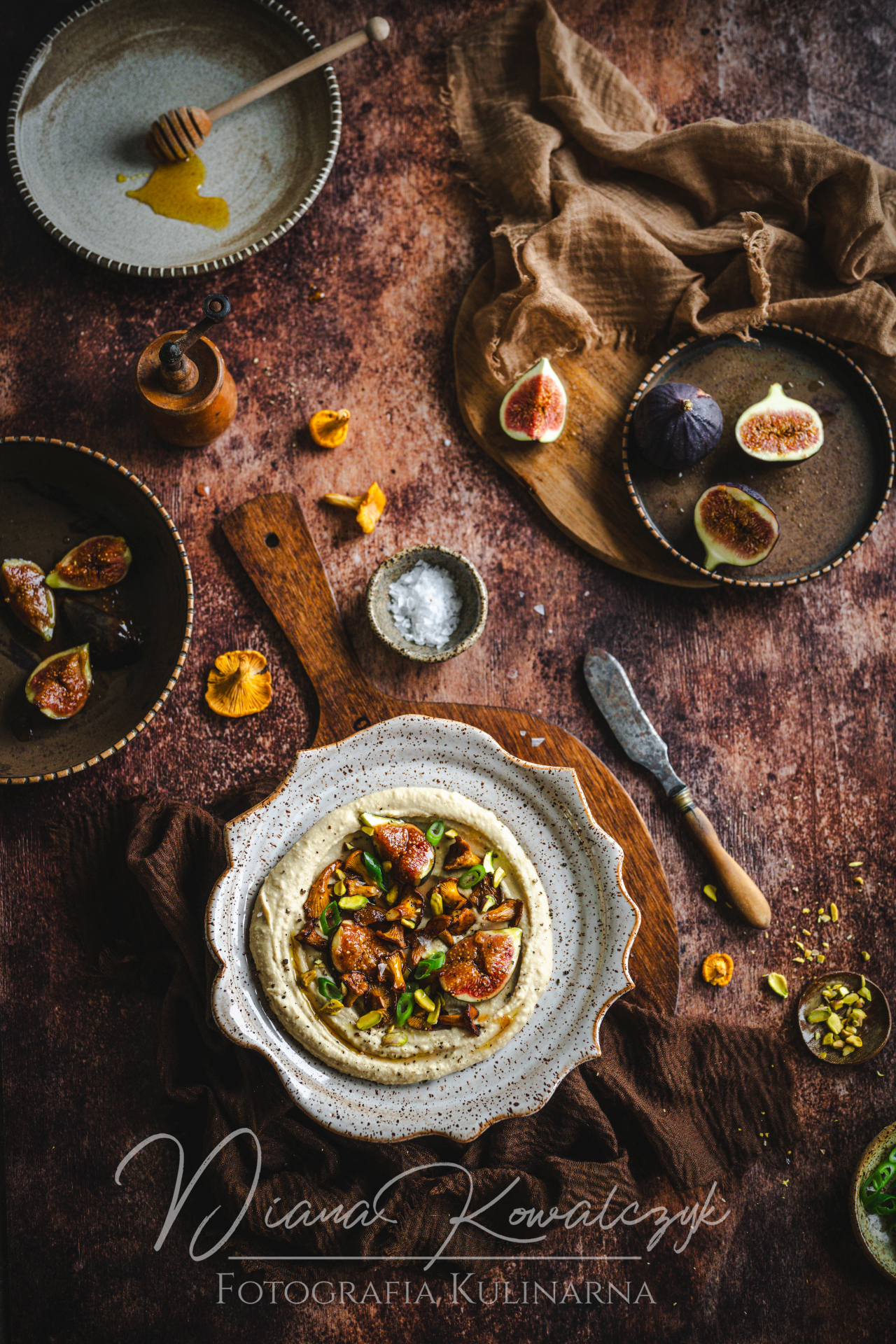 hummus z kurkami karmelizowanymi figami i pistacjami 4 - Hummus z kurkami, karmelizowanymi figami i pistacjami