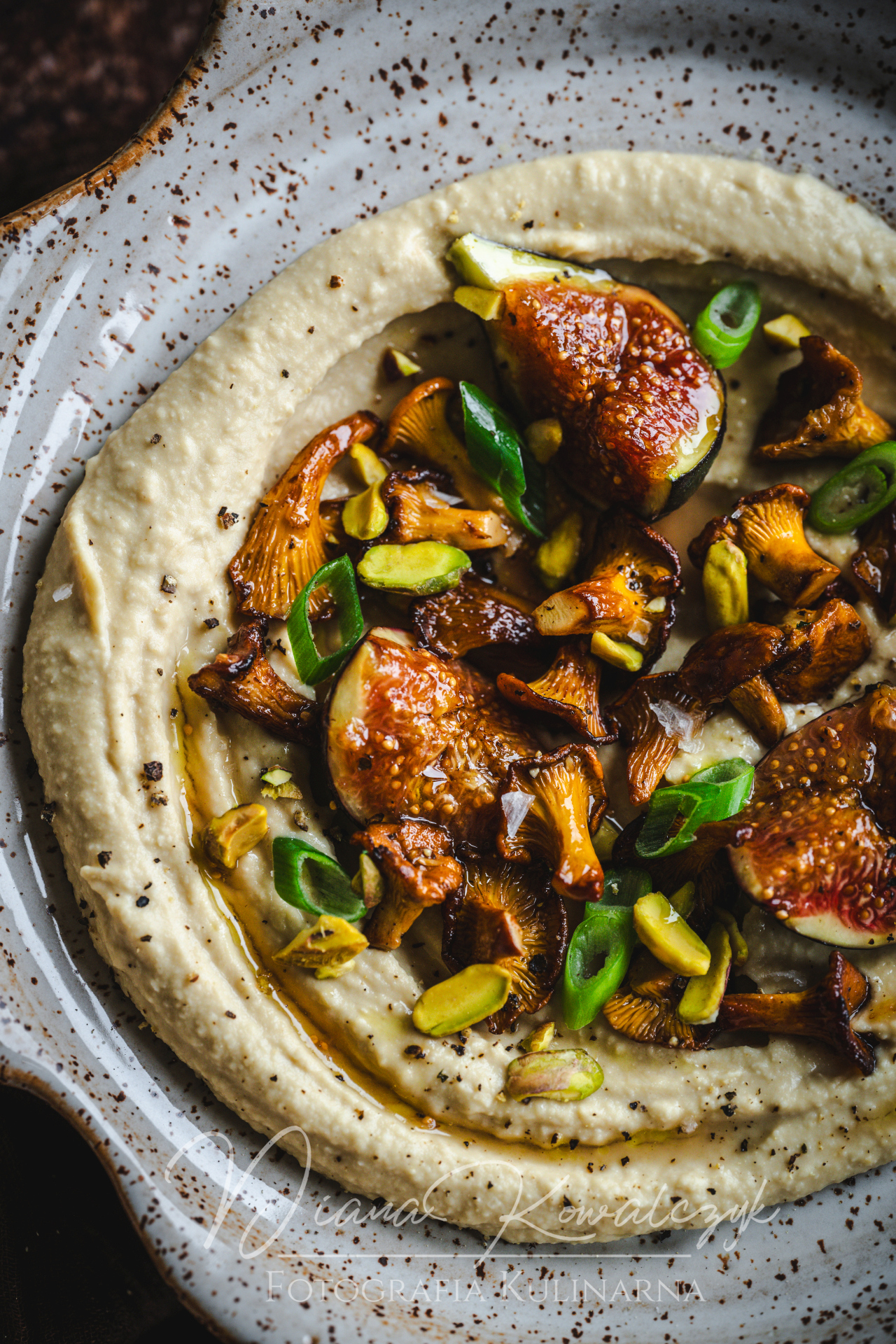 hummus z kurkami karmelizowanymi figami i pistacjami 8 - Hummus z kurkami, karmelizowanymi figami i pistacjami